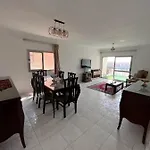 Cozy Holiday Apartment In Maadi